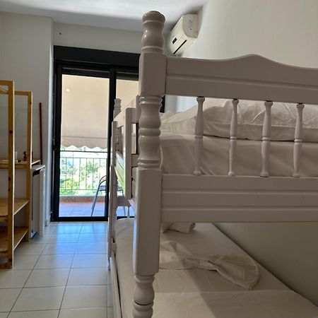 Bora Rooms Himare Esterno foto