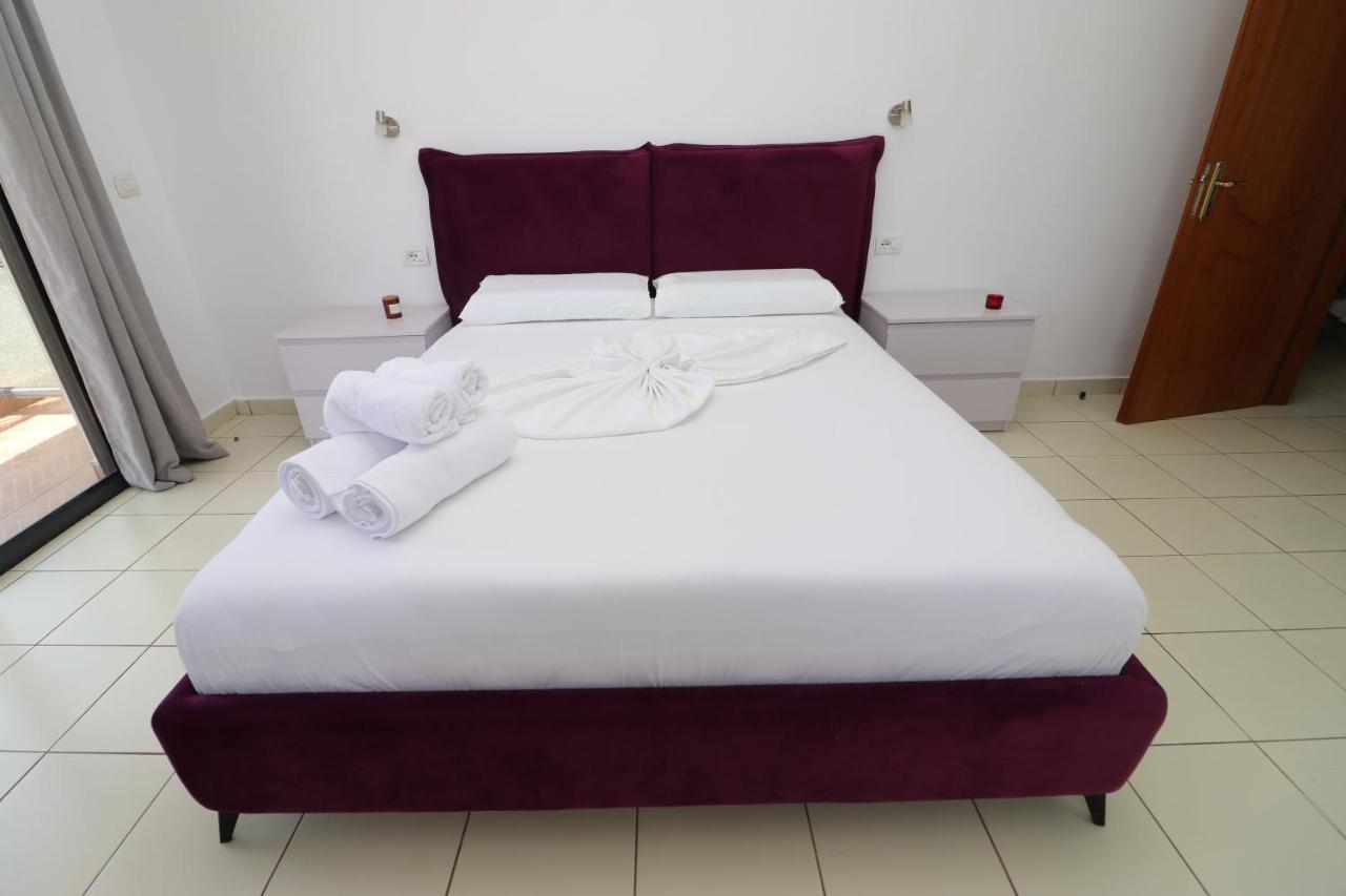 Bora Rooms Himare Esterno foto