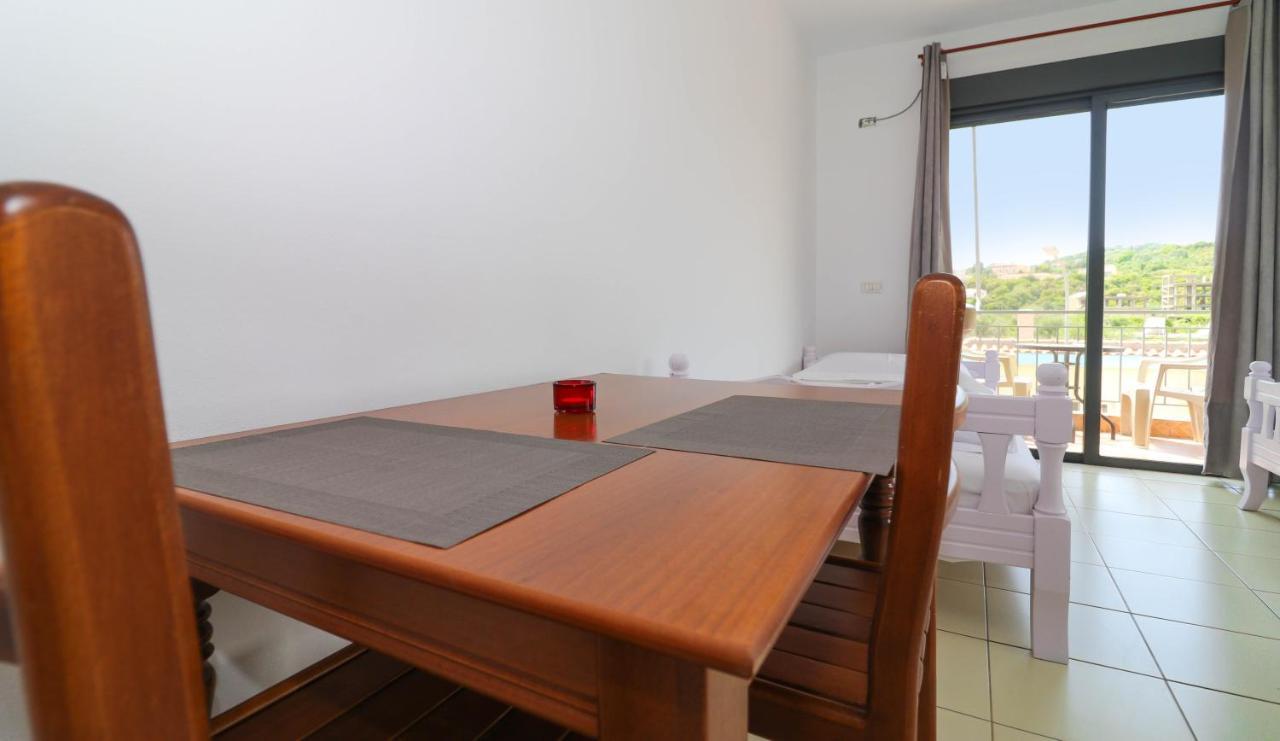 Bora Rooms Himare Esterno foto