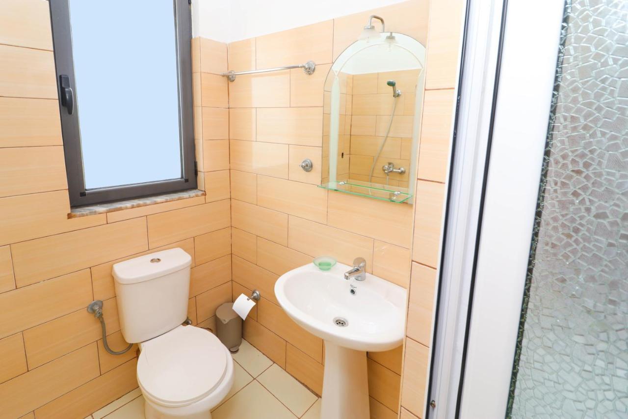 Bora Rooms Himare Esterno foto