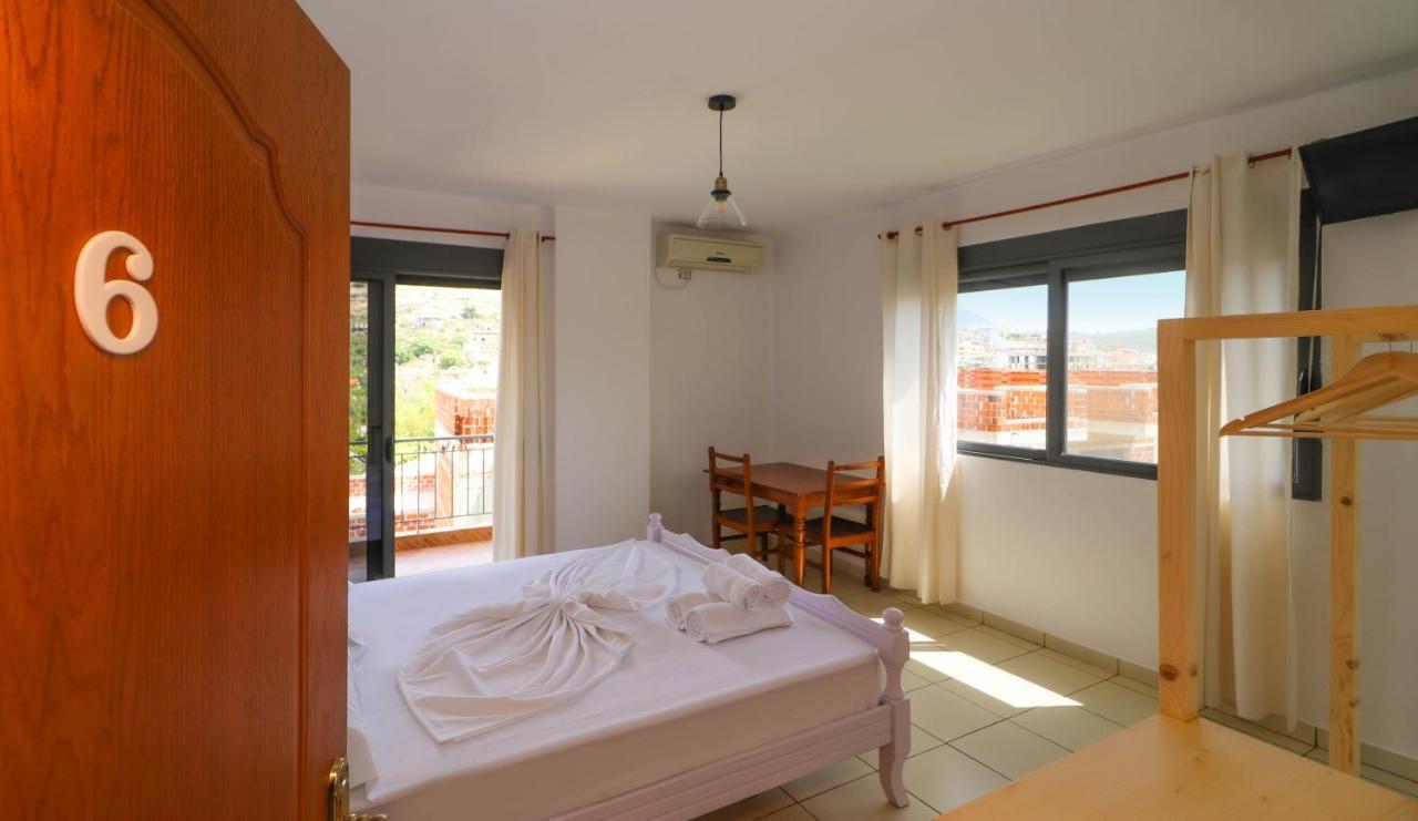 Bora Rooms Himare Esterno foto