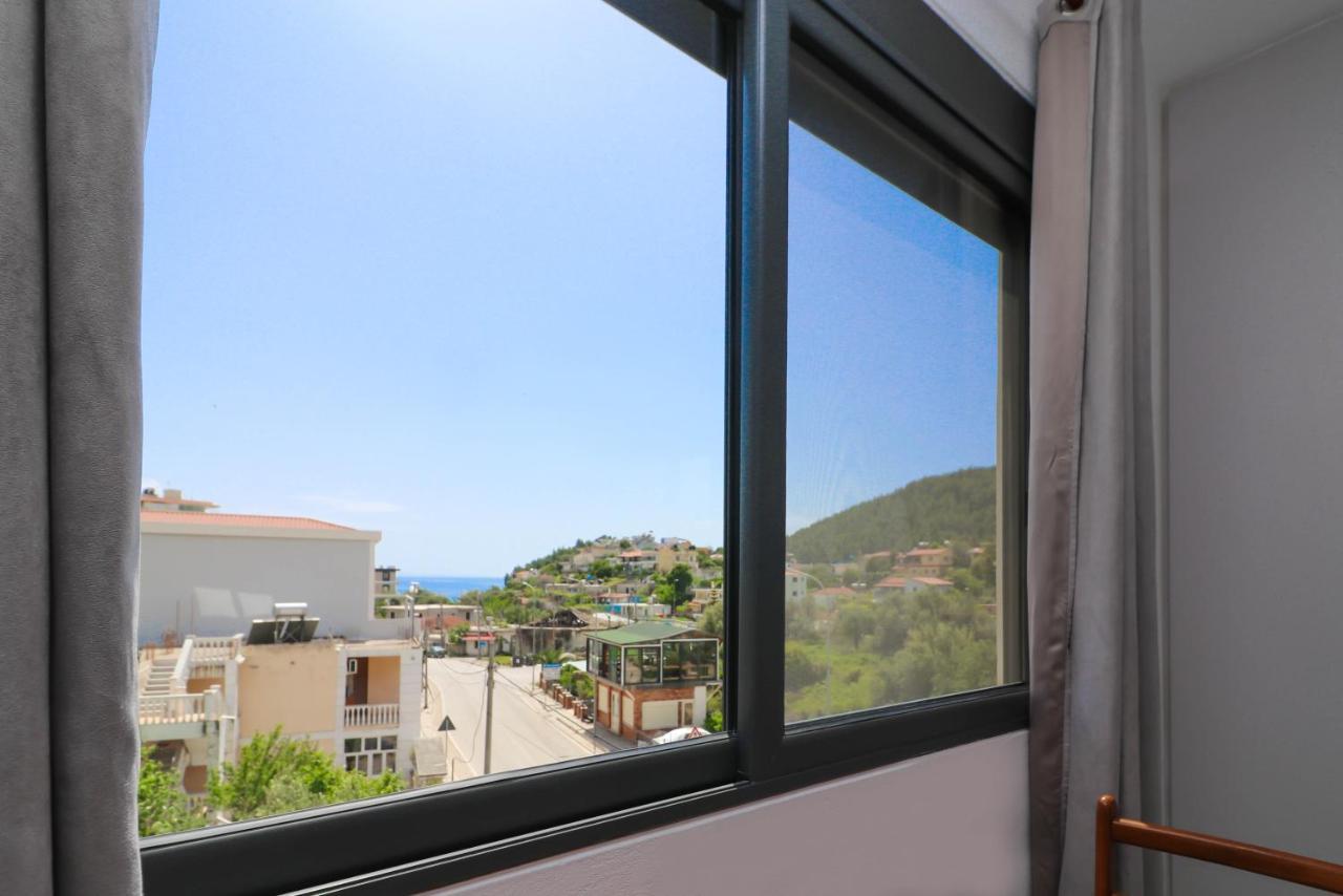Bora Rooms Himare Esterno foto