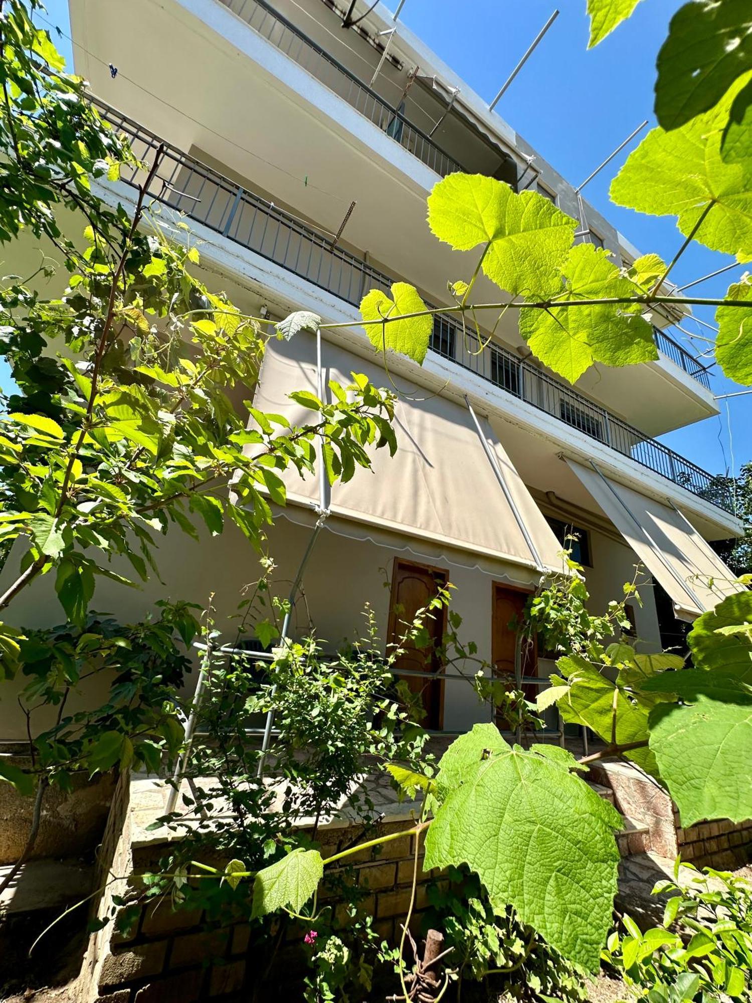 Bora Rooms Himare Esterno foto